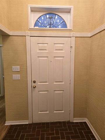 9020 N Timberview Drive, Midwest City, OK 73130