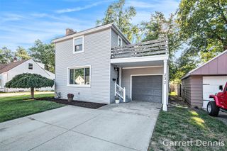 232 S Division Street, Zeeland, MI 49464