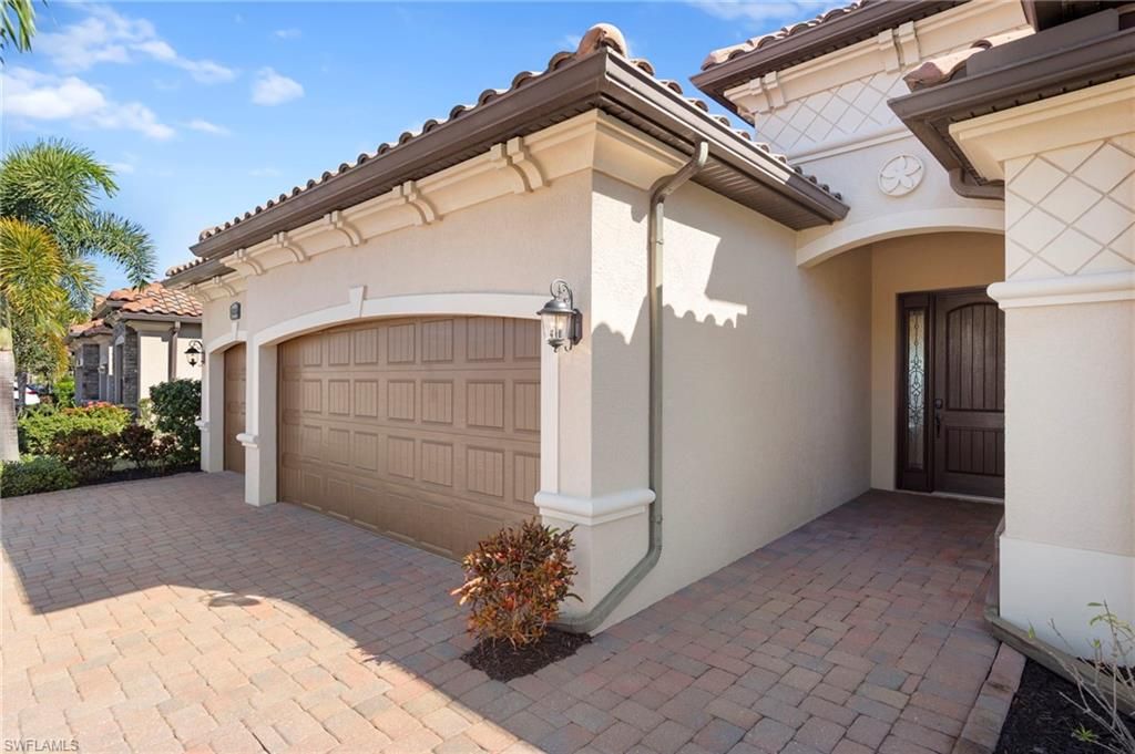 28095 Kerry CT, BONITA SPRINGS, FL 34135 — photo 4