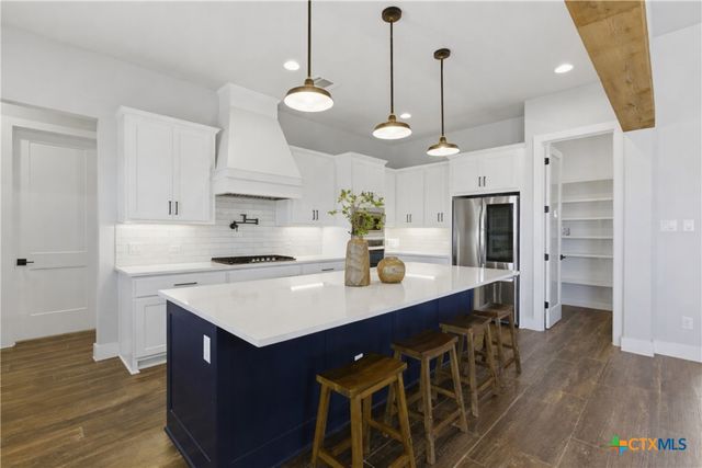 300 County Road 220, Florence, TX 76527