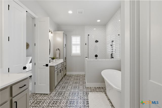 300 County Road 220, Florence, TX 76527