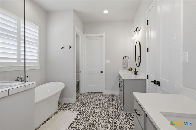 300 County Road 220, Florence, TX 76527