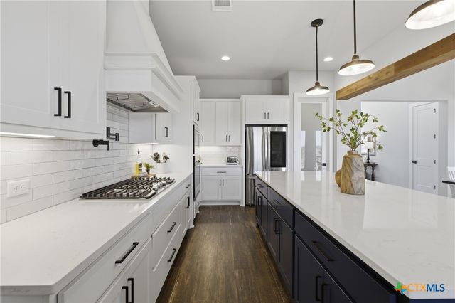 300 County Road 220, Florence, TX 76527