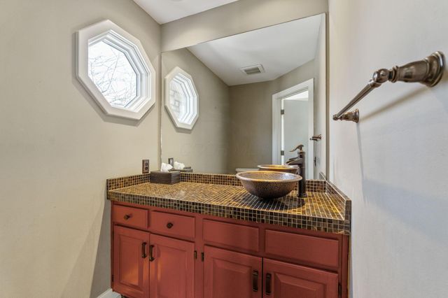 8544 Cartney Court, Dublin, OH 43017