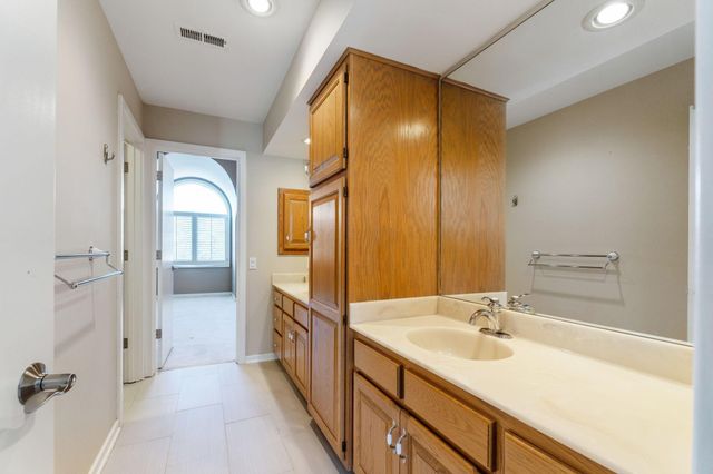 8544 Cartney Court, Dublin, OH 43017