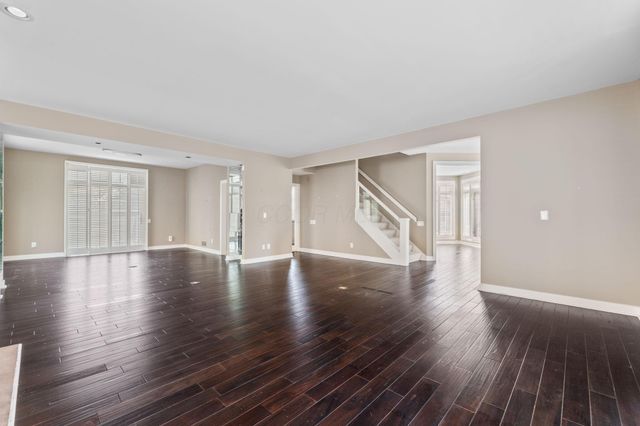 8544 Cartney Court, Dublin, OH 43017