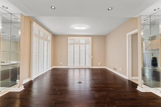 8544 Cartney Court, Dublin, OH 43017