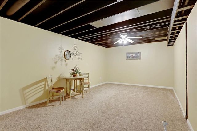 402 POPLAR Street, Peculiar, MO 64078