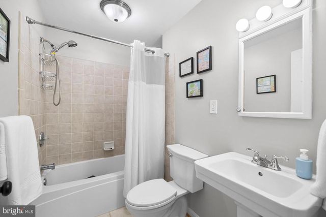6909 TANGLEWOOD DR, Warrenton, VA 20187