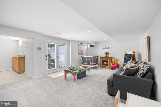 6909 TANGLEWOOD DR, Warrenton, VA 20187