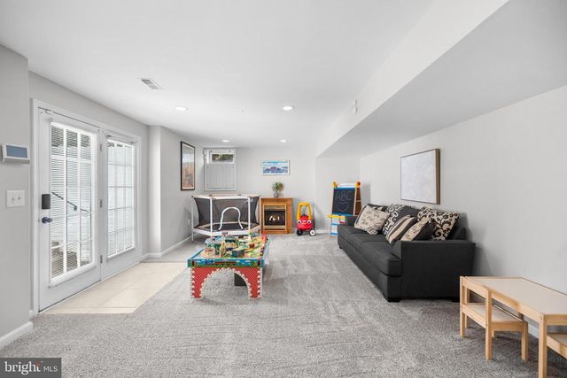 6909 TANGLEWOOD DR, Warrenton, VA 20187