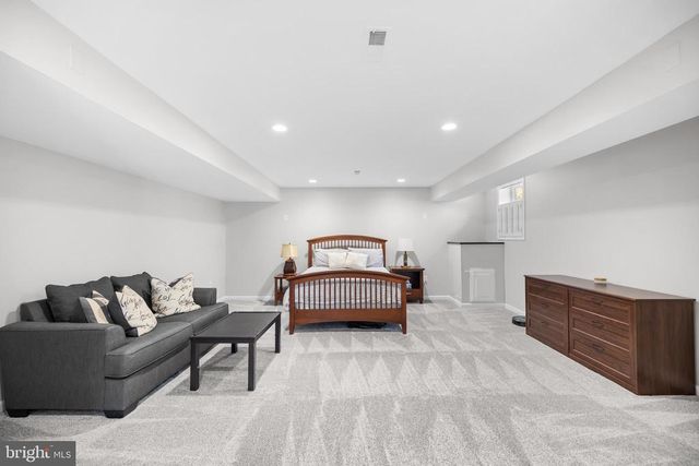 6909 TANGLEWOOD DR, Warrenton, VA 20187