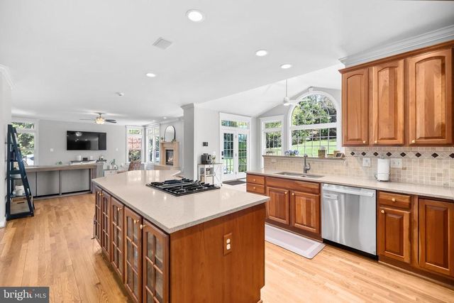 6909 TANGLEWOOD DR, Warrenton, VA 20187