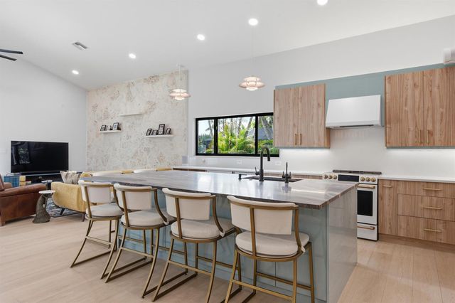 21878 OLD BRIDGE Trail, Boca Raton, FL 33428