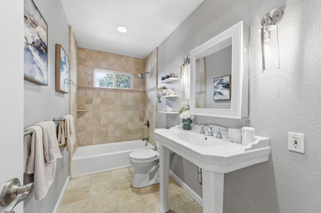 61 N Leigh Avenue, Campbell, CA 95008