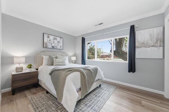 61 N Leigh Avenue, Campbell, CA 95008