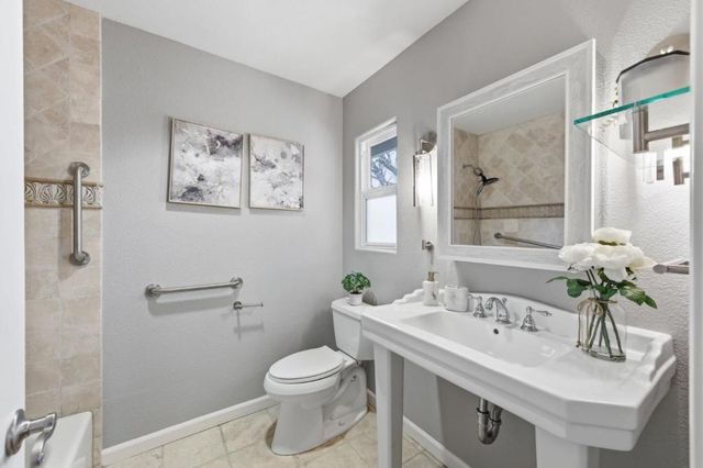 61 N Leigh Avenue, Campbell, CA 95008