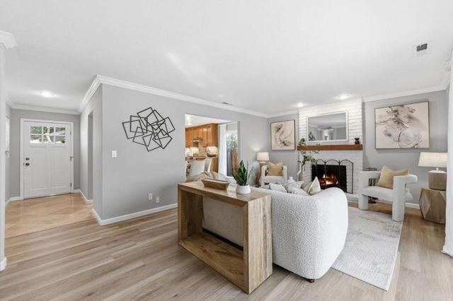 61 N Leigh Avenue, Campbell, CA 95008