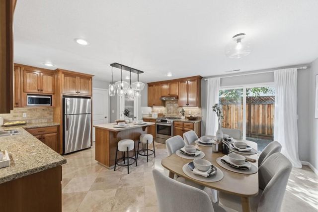 61 N Leigh Avenue, Campbell, CA 95008