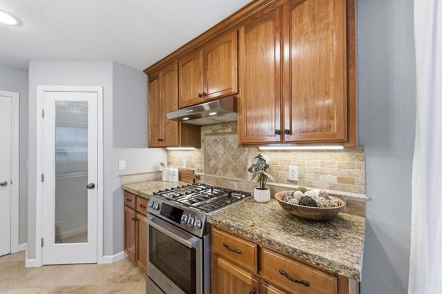 61 N Leigh Avenue, Campbell, CA 95008