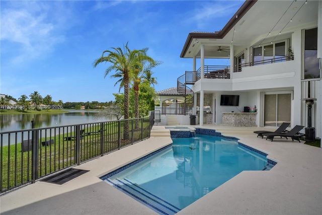 14332 Ardoch Place -, Miami Lakes, FL 33016