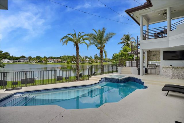14332 Ardoch Place -, Miami Lakes, FL 33016
