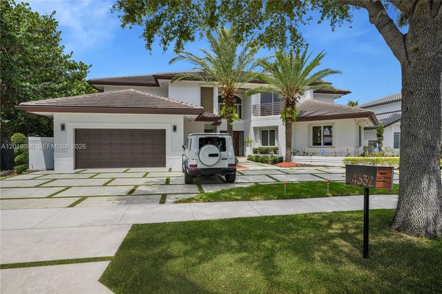 14332 Ardoch Place -, Miami Lakes, FL 33016
