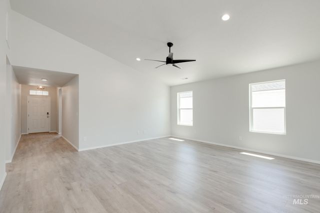 839 Morrow St, Mountain Home, ID 83647