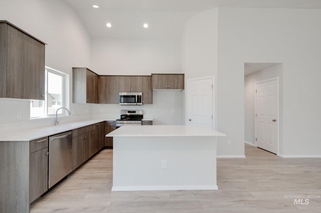 839 Morrow St, Mountain Home, ID 83647