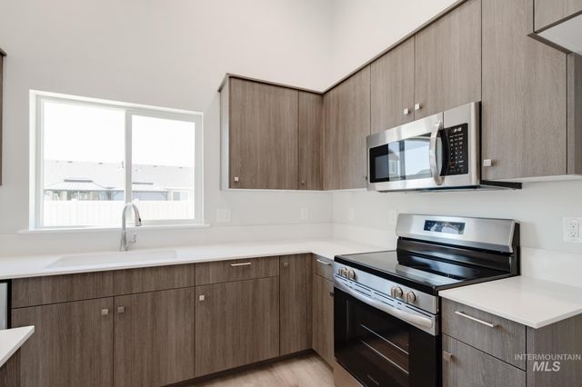 839 Morrow St, Mountain Home, ID 83647