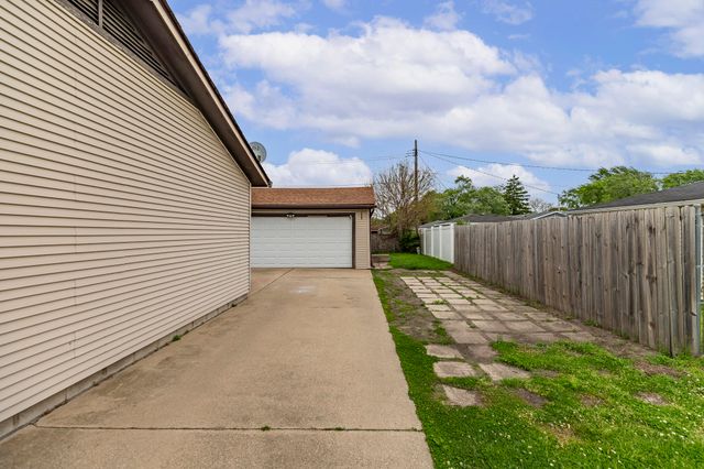 9419 Saric Drive, Highland, IN 46322