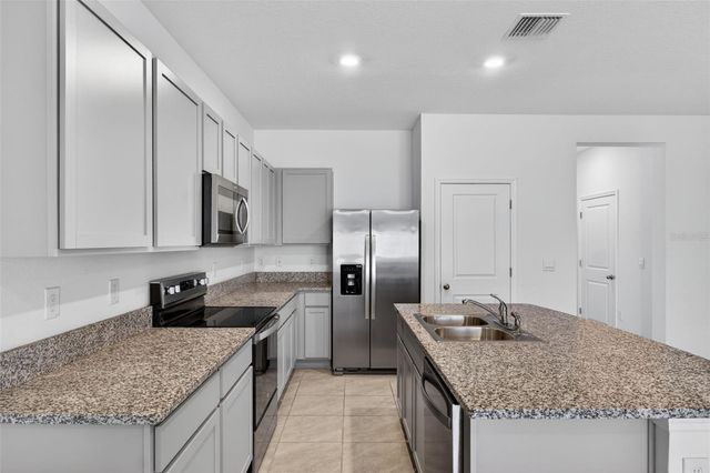 33105 MAJOR OAK DRIVE, Wesley Chapel, FL 33545