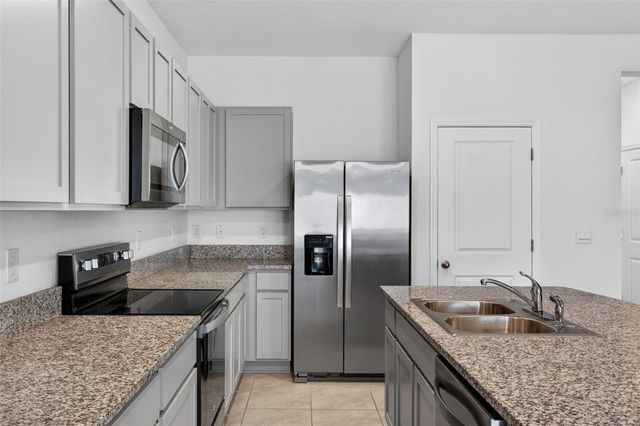 33105 MAJOR OAK DRIVE, Wesley Chapel, FL 33545