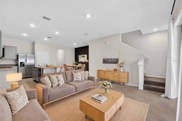 33105 MAJOR OAK DRIVE, Wesley Chapel, FL 33545