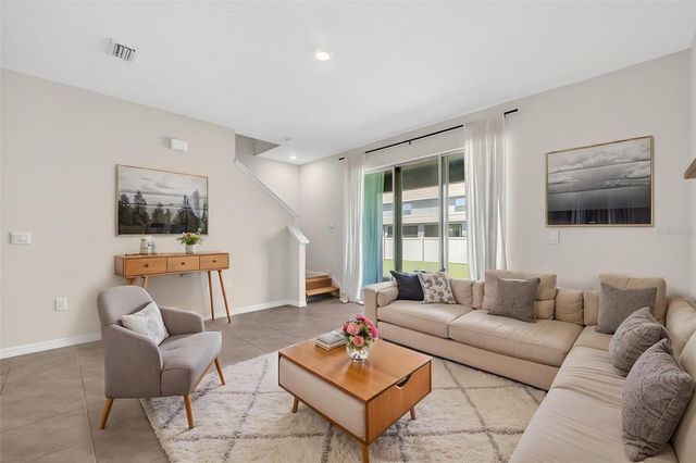 33105 MAJOR OAK DRIVE, Wesley Chapel, FL 33545