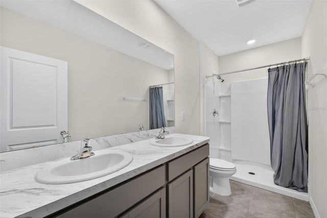 33105 MAJOR OAK DRIVE, Wesley Chapel, FL 33545