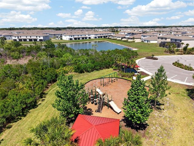 33105 MAJOR OAK DRIVE, Wesley Chapel, FL 33545