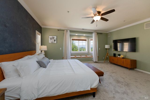 1247 Myszka Pl, Ukiah, CA 95482