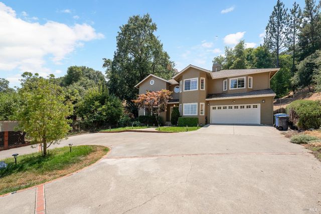 1247 Myszka Pl, Ukiah, CA 95482