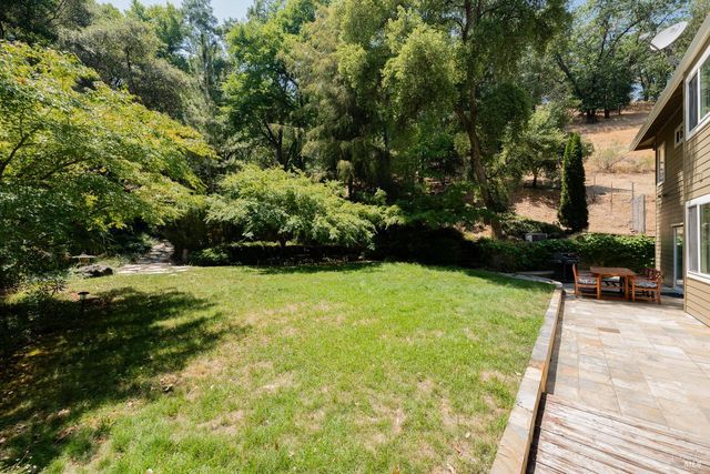 1247 Myszka Pl, Ukiah, CA 95482