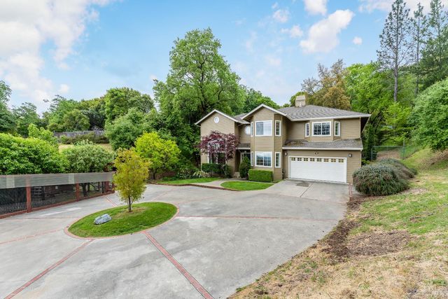 1247 Myszka Pl, Ukiah, CA 95482