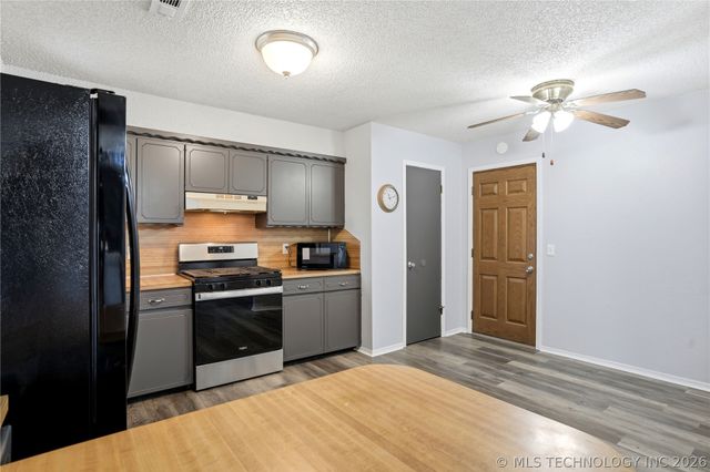 1656 S Walnut Avenue, Broken Arrow, OK 74012