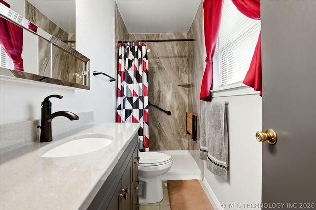 1656 S Walnut Avenue, Broken Arrow, OK 74012