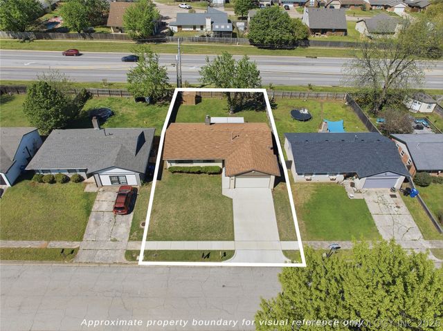 1656 S Walnut Avenue, Broken Arrow, OK 74012