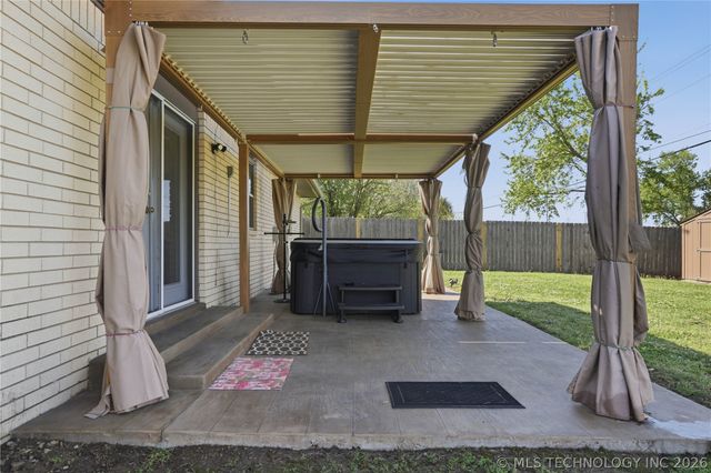 1656 S Walnut Avenue, Broken Arrow, OK 74012