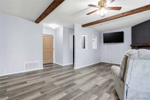 1656 S Walnut Avenue, Broken Arrow, OK 74012