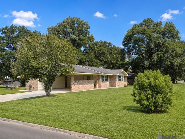 6633 Landmor Dr, Greenwell Springs, LA 70739