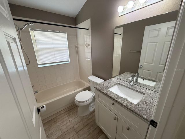 1221 SINGLETON CIRCLE, Groveland, FL 34736