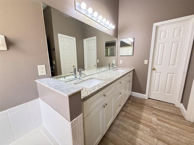 1221 SINGLETON CIRCLE, Groveland, FL 34736
