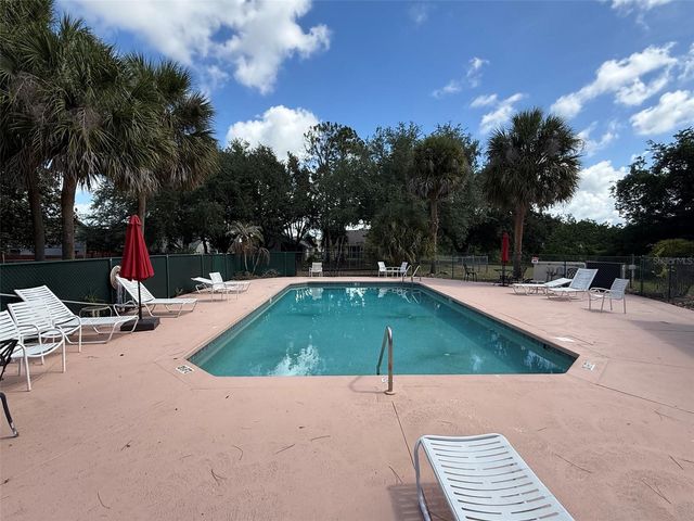 1221 SINGLETON CIRCLE, Groveland, FL 34736
